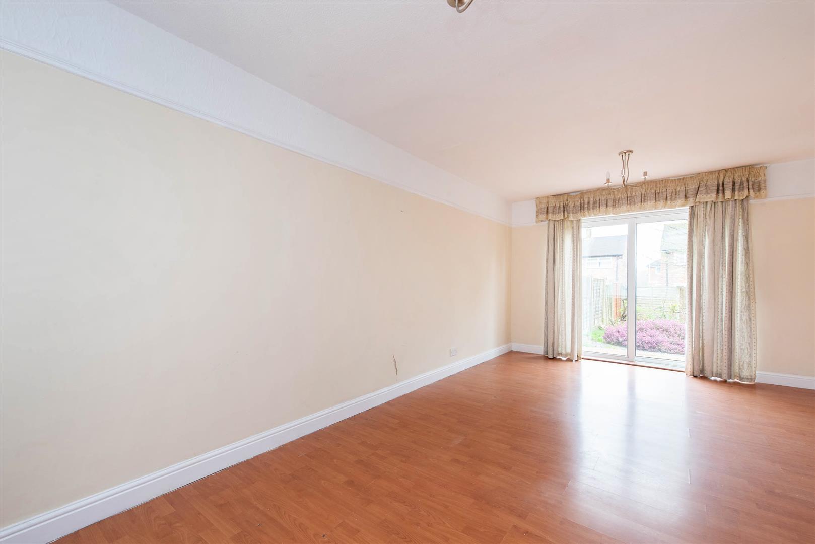 3 bed property in Westfield Drive, Preston